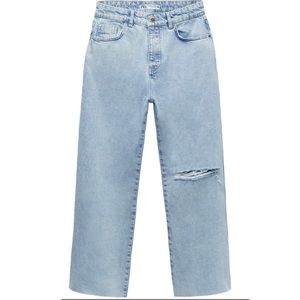 Ripped Straight Leg Z1975 High-Waisted Cropped Jean (Light Blue)